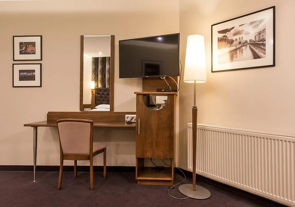 Szonyi Garden Hotel Pest Budapešť 3*,